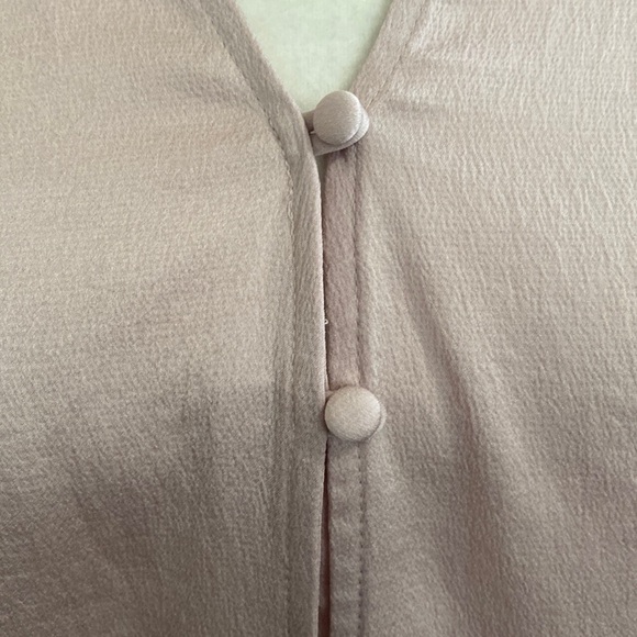 Express Blush Pink Portofino Ruffle V-Neck Button Down Blouse Shirt Bohemian - Picture 5 of 15